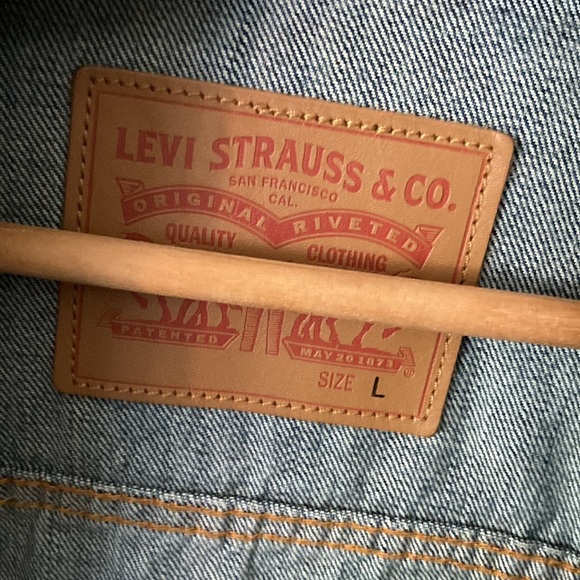 Levi’s Trucker Jacket - Picture 7 of 15